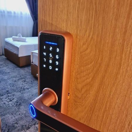 Stay Inn Rediu Valea Lupului  Buitenkant foto
