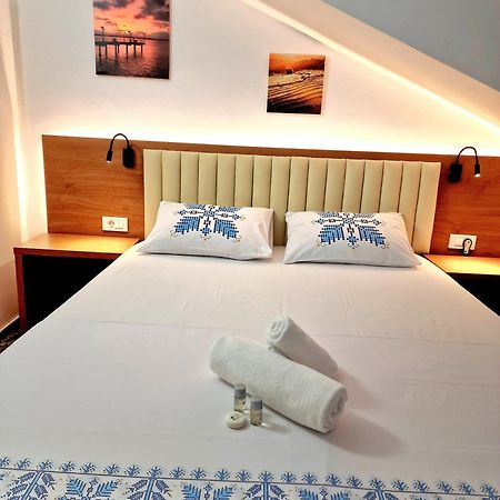 Stay Inn Rediu Valea Lupului  Buitenkant foto