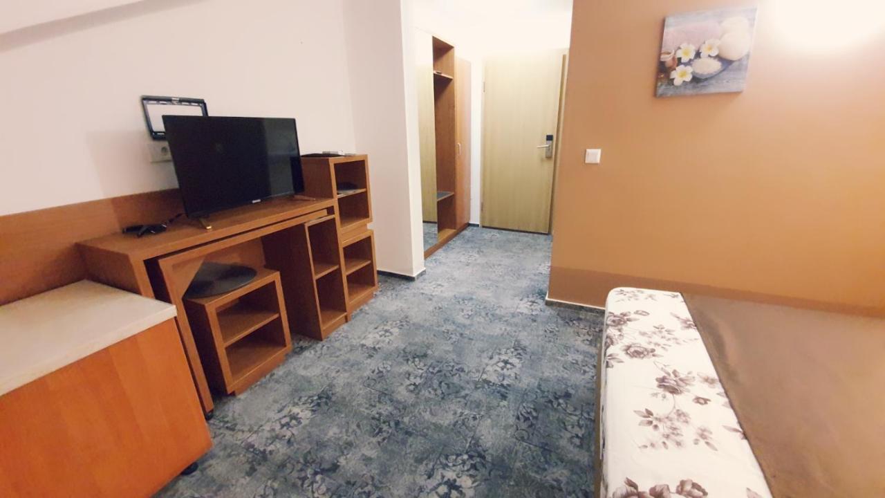 Stay Inn Rediu Valea Lupului  Buitenkant foto