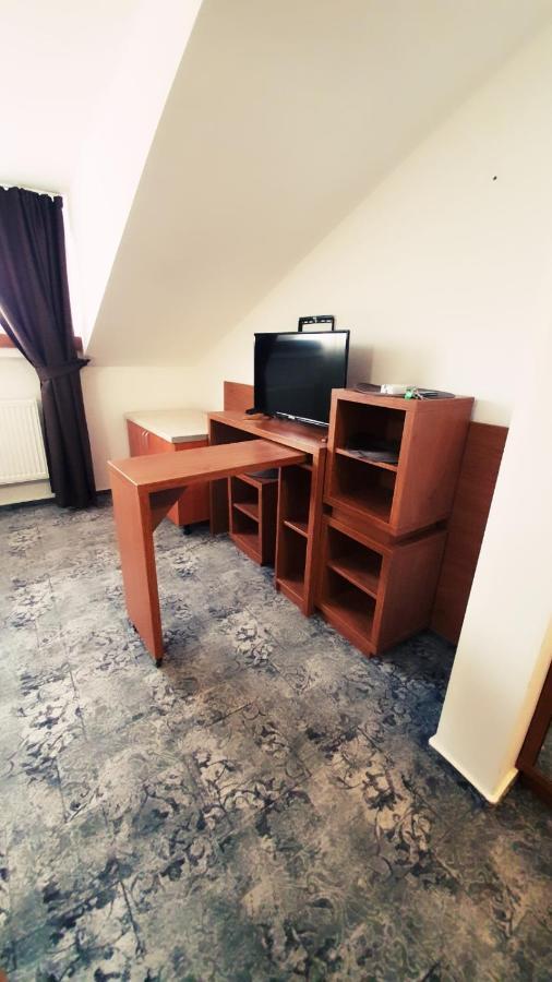 Stay Inn Rediu Valea Lupului  Buitenkant foto