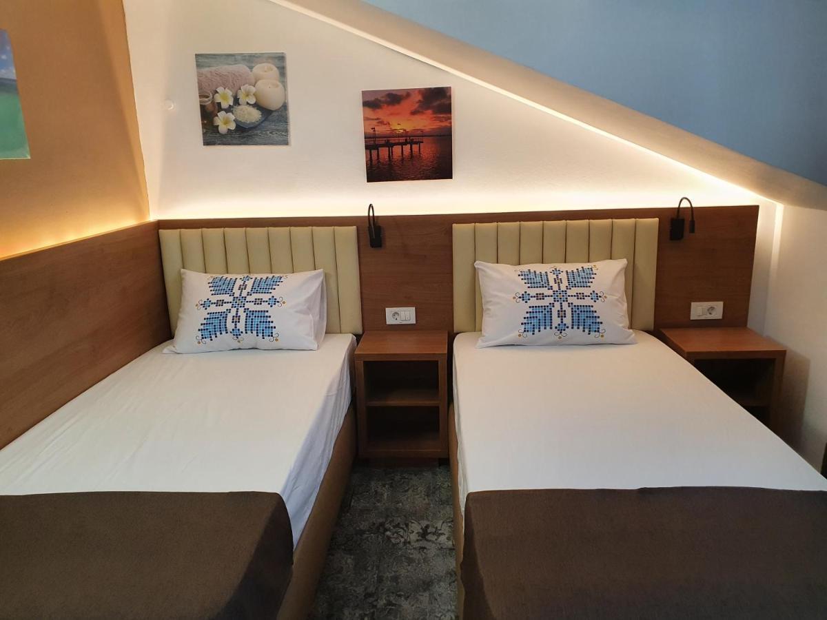 Stay Inn Rediu Valea Lupului  Buitenkant foto