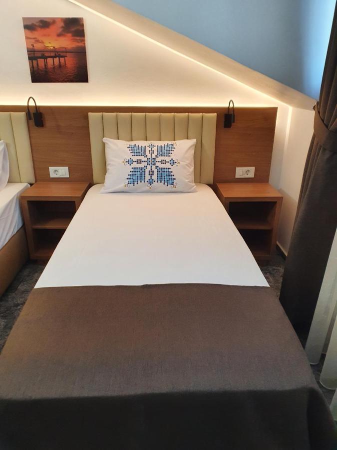 Stay Inn Rediu Valea Lupului  Buitenkant foto