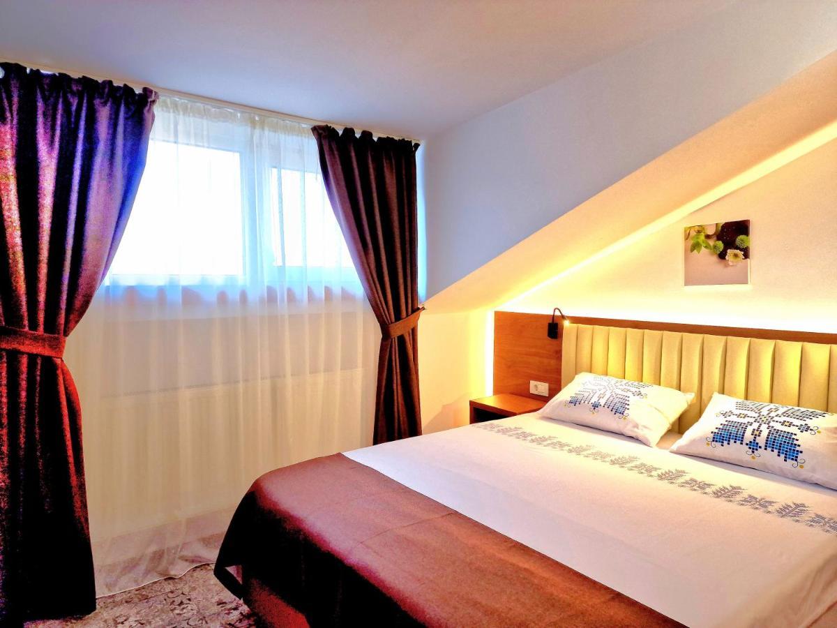 Stay Inn Rediu Valea Lupului  Buitenkant foto